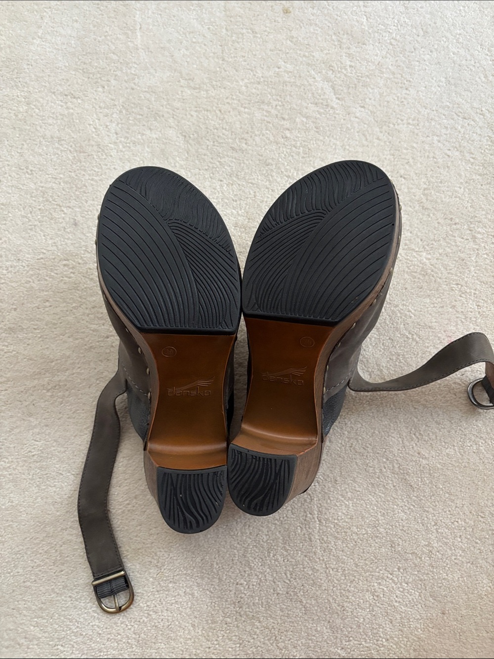 Dansko mushroom grey hobnail Leather Adjustable Back Strap Clogs - Picture 5 of 11